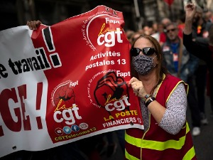 Протести синдиката у Француској због ниских плата и високих цена