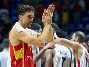 Лејкерси повлаче Гасолов дрес са бројем 16