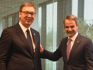 Вучић се састао са Мицотакисом на Брду код Крања