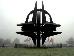 Одјеци експлозије, НАТО протерује руске дипломате