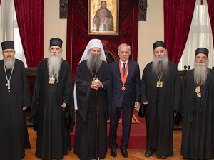 Патријарх Порфирије уручио Милораду Вучелићу орден Светог Саве