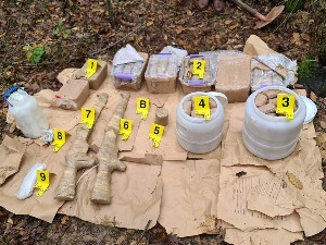 Пронађен арсенал оружја и муниције код Пећи и Призрена