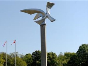 Спомен парк у Јајинцима опет на мети хулигана, апел да се не скрнаве стратишта