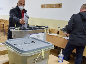 Избори на КиМ – у српским срединама нема изненађења, Самопредељење без иједне победе у првом кругу