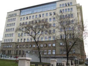 Укинут притвор Едину Врању