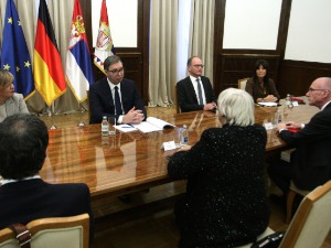 Вучић са потпредседницом Бундестага: Приоритет Србије унапређење економске сарадње са ЕУ, посебно са Немачком 