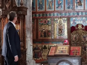 Вучић обишао Богородичину цркву у Мрзеници и манастир Раваницу