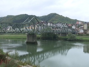 Мештани Малог Зворника и Зворника доказ да мостови спајају људе, за њих граница и не постоји