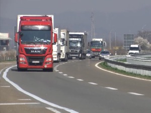 Камионе нема ко да вози ни са добром платом - како Србија може да реши проблем
