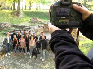 Фото-исток – фото-запад, колонија миграната и домаћих студената враћа осмех на лице