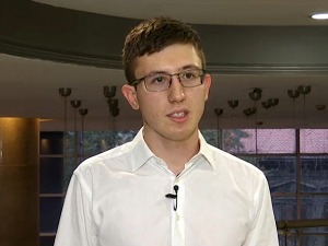 Алекса Маџаревић определио се после Математичке гимназије да остане у земљи и уписао два факултета