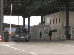 Девет полицајаца из Куршумлије ухапшенo због сумње да су на Мердару примали мито