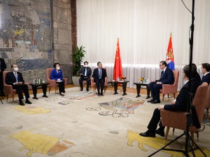 Вучић са шефом кинеске дипломатије Вангом