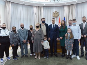 "Узми рачун и победи" - добитницима три стана уручени кључеви