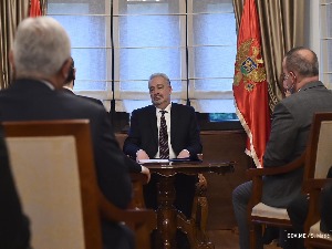 Кривокапић се састао са амбасадорима у Београду