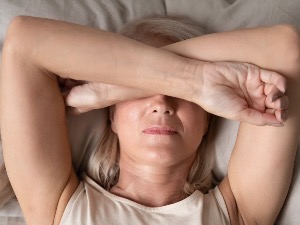 Како хормонске промене утичу на сан жена