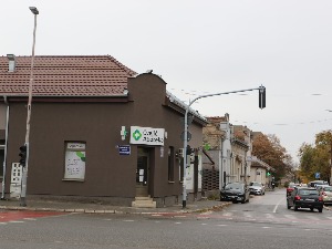 Полиција трага за пљачкашима апотеке у Суботици, радницу оставили везану и закључану