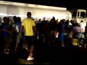 Експлодирала цистерна за гориво у Сијера Леонеу, готово 100 мртвих