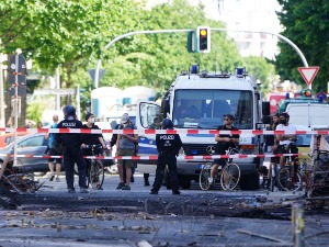 Напад ножем у Немачкој, повређене три особе - ухапшен нападач