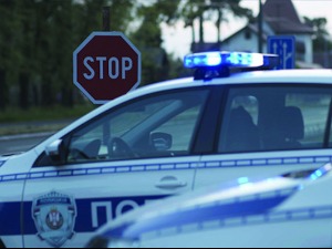 Београд, ухапшен осумњичени да је отимао торбе и новчанике 