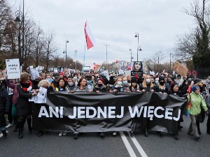 Широм Пољске протести против закона о абортусу