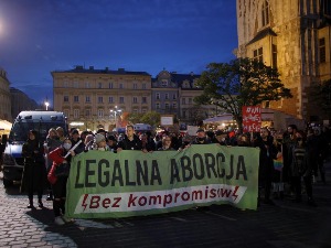 Министарство послало упутство лекарима у Пољској, када се може прекинути трудноћа