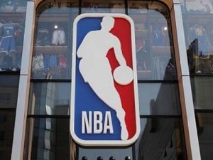 НБА лига играчима и тренерима препоручује бустер дозу