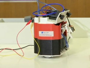 Робот Рајко на Машинском факултету свакодневно учи 