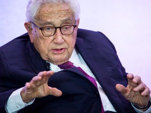 Хенри Кисинџер o вештачкoj интелигенцији: Рађање света за који људи нису створени