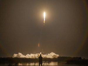 Компанија „Спејс Екс“ је успешно послала још једну посаду на Међународну свемирску станицу