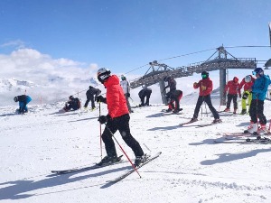 Италија забрањује скијање "под гасом", скијаше ће на крају стазе чекати алко-тест