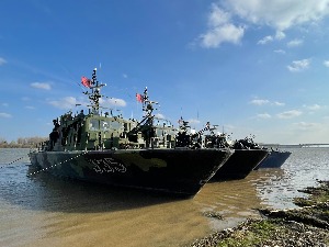 Приказ обуке јединица Речне флотиле у Шапцу, присуствовао Вучић