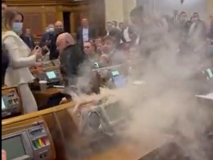 "Ватрено" гласање у украјинском парламенту