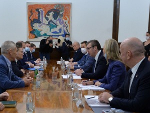 Вучић са Лихачовом о изградњи Центра за високе технологије и иновације