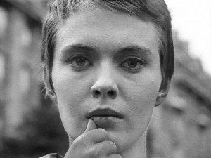Имала је лице свачије прве љубави: Како је ФБИ уништио живот Џин Сиберг Имала је лице свачије прве љубави: Како је ФБИ уништио живот Џин Сиберг