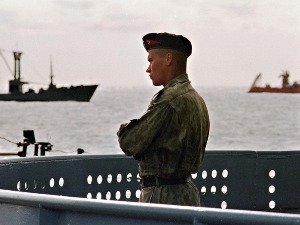 Руска нуклеарна подморница "Курск" потонула због судара са НАТО подморницом?