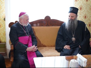 Патријарх Порфирије са секретаром Свете столице: Mора постојати сарадња свих цркава, пре свега хришћана