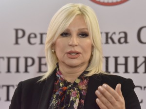 Михајловићева: Неприхватљив притисак на Србе са Косова