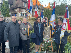 Спомен-плоча краљу Петру Првом Карађорђевићу на француској обали