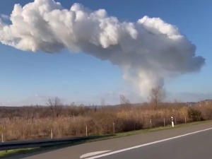Тужилаштво обавља увиђај на месту експлозије у Лештанима