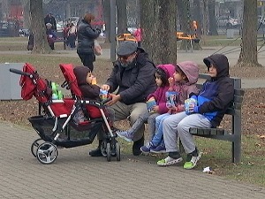 Дмитровић: Подршка родитељима да не пређемо линију без повратка