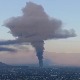 Гори фабрика у престоници Чилеа, облак токсичног дима над градом