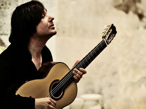         Един Карамазов и Гудачки квартет Краковске филхармоније