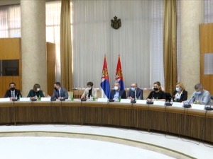 Школски распуст остаје од 31. децембра до 24. јануара, за путнике из Африке строже мере Школски распуст остаје од 31. децембра до 24. јануара, за путнике из Африке строже мере