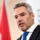 Аустријски канцелар Нехамер и нови министри положили заклетву Аустријски канцелар Нехамер и нови министри положили заклетву