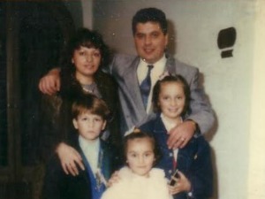 Годишњица убиства Михајла, Марије и Александре Зец у Загребу: Срамота дуга тридесет година Годишњица убиства Михајла, Марије и Александре Зец у Загребу: Срамота дуга тридесет година