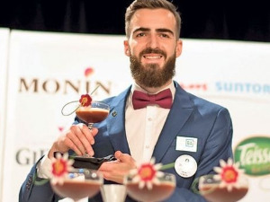 Професионалци: Милош Јаношевић - бармен, првак света