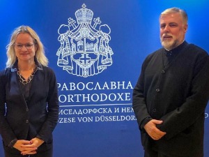 Фон Крамонова са епископом Григоријем о међурелигијском дијалогу