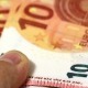 Danas počinje isplata 20 evra državne pomoći za 5,8 miliona građana Srbije