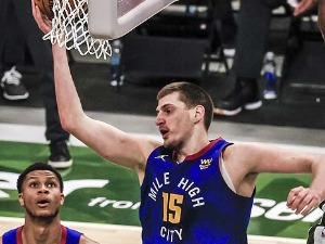 Упркос одличном Јокићу победу славио Вучевић